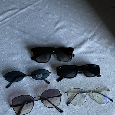 Set aus Mode Sonnenbrillen