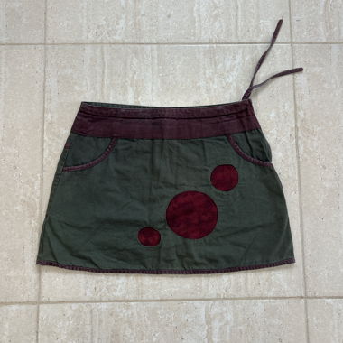 Green and burgundy mini skirt 