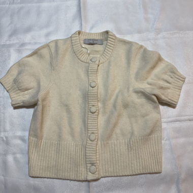 Short-sleeve cardigan