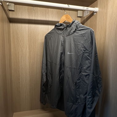 Giacca antivento Nike nera