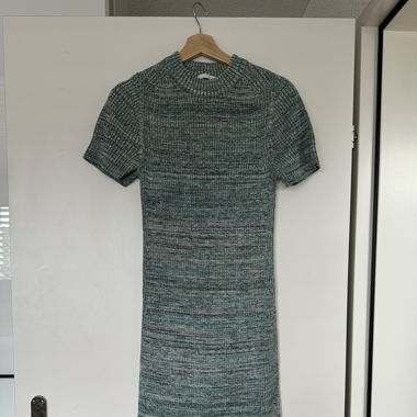 Strick-Kleid