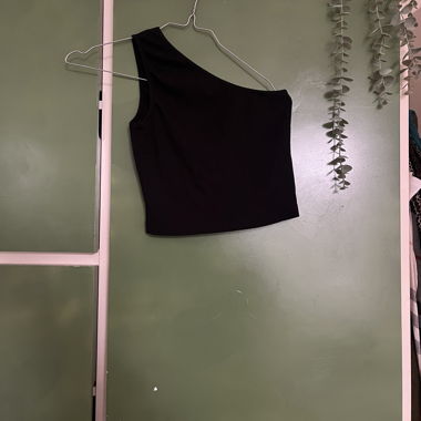 off-shoulder black crop top