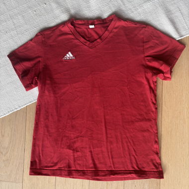 T-shirt adidas rouge vintage