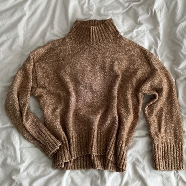 pull en maille marron