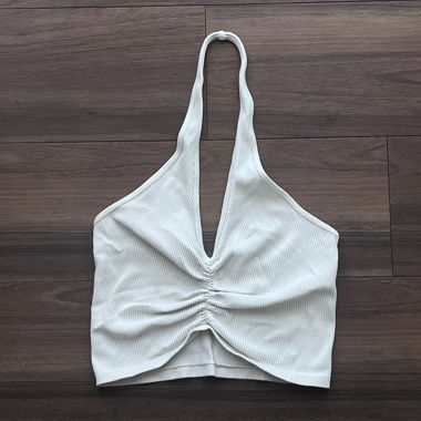 Weisses Ribbed Halter Top