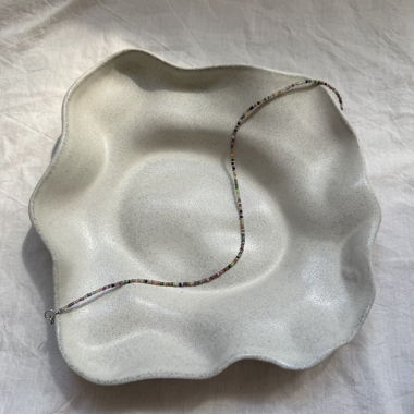 Collana di perle colorate