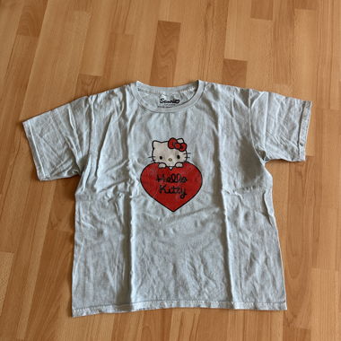 Hello Kitty Sanrio T-Shirt