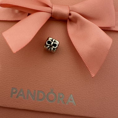 Pandora Geschenk-Charm