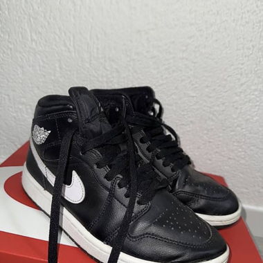 Nike Air Jordan 1 Mid Schwarz/Weiss Gr. 38.5