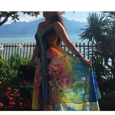 Sommerkleid mit offenem Rücken
