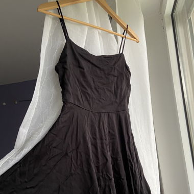 Short black dress 