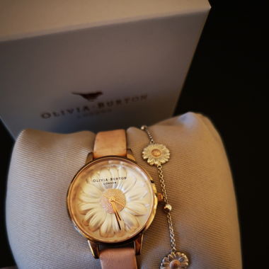 Olivia Burton Uhr mit Daisy Armband 