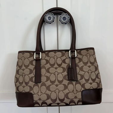 #vintagecoach #2000sfashion #Y2Kluxury#oldmoneybag
