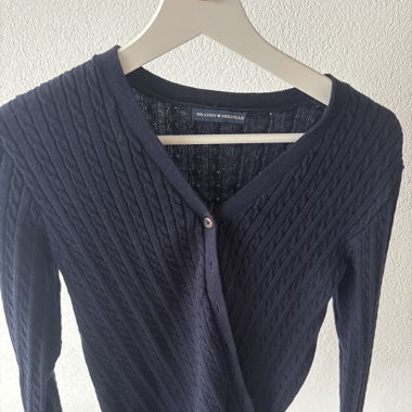 dunkelblaue Strickjacke von Brandy Melville