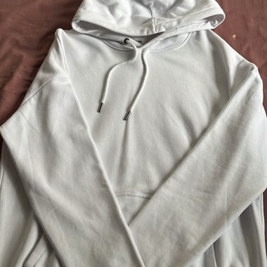 Pull avec capuche blanc
