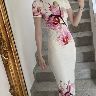 White blouse dress with floral print