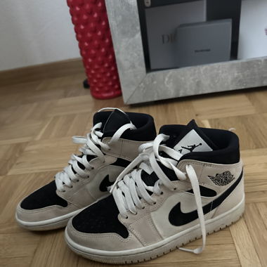 Jordan baskets montantes Wmns Air Jordan 1