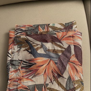 GUESS Scarf