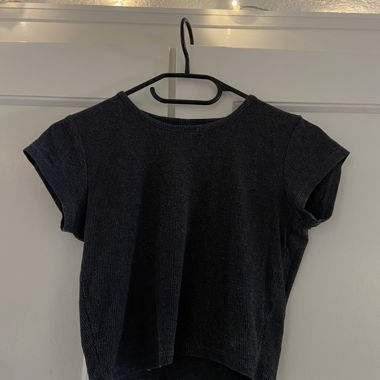 Top nero maniche corte