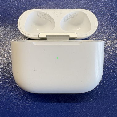 Apple AirPods 3 Ladecase (A2566).