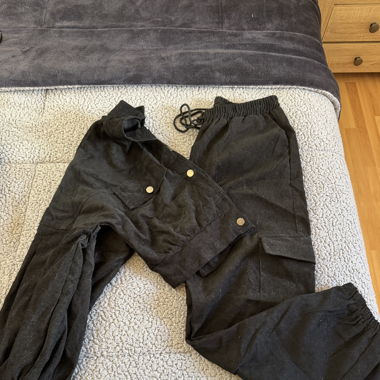 Two-piece set
