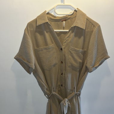 Beiger Jumpsuit