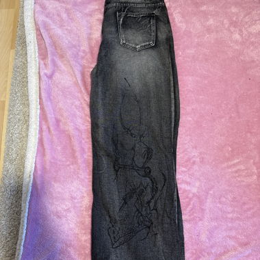 Black jeans with pattern