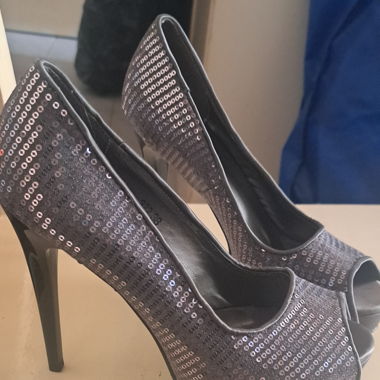 Pumps ungetragen 