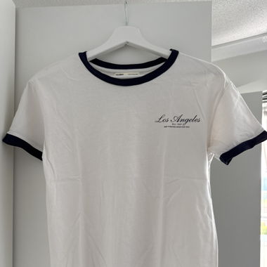 Pull & Pear T-Shirt