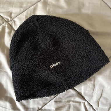 Schwarze Obey-Mütze