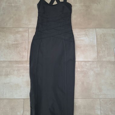 Missguided schwarzes Kleid