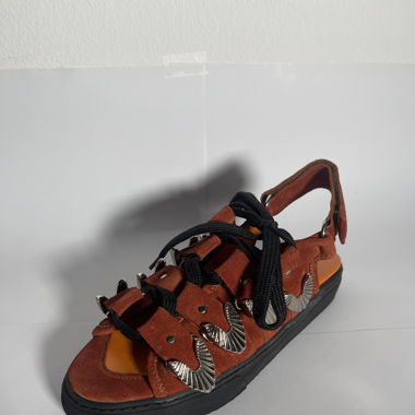 Toga Pulla Sandalen aus Leder mit Metal Schnallen