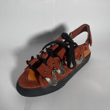 Sandali in pelle Toga Pulla con fibbie metalliche