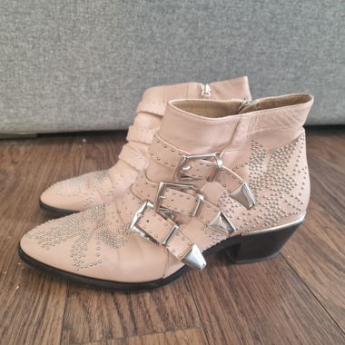 Stivaletti Chloé con borchie