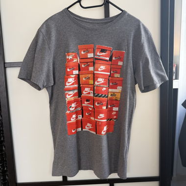 Nike Grey T-Shirt