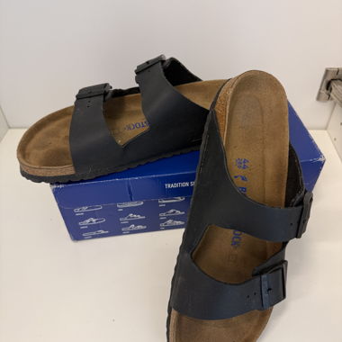 Sandales Birkenstock noires à deux brides
