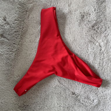 Lato bikini rosso