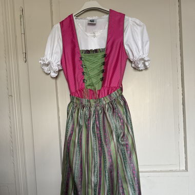 Dirndl 146
