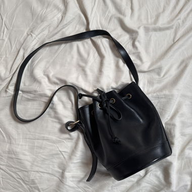 Bucket bag nera Sézane
