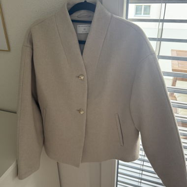 Beige Jacke Grösse M 