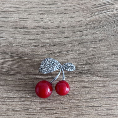 Spilla Ciliegia Rossa Brillante