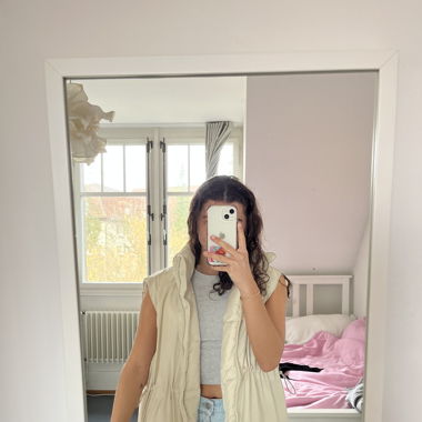 Beige Weste