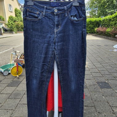 Dunkle Jeans Gr. 30
