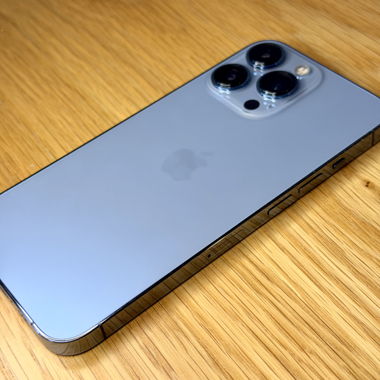 iPhone 13 Pro – Bleu Sierra – Très bon état