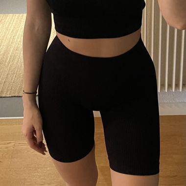 Short cycliste noir 