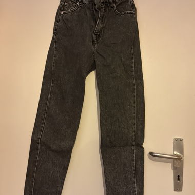 Jeans Mom gris