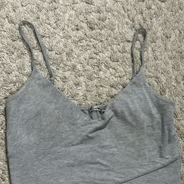 grey crop top