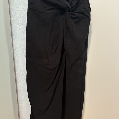 Black mid skirt