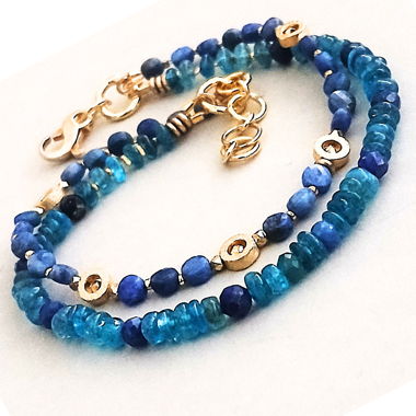 Bracelet en lapis-lazuli unique à 2 rangs doré