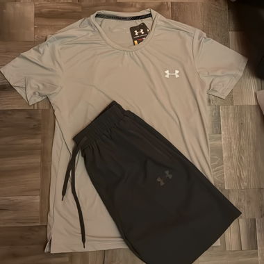 Ensemble de sport Under Armour gris